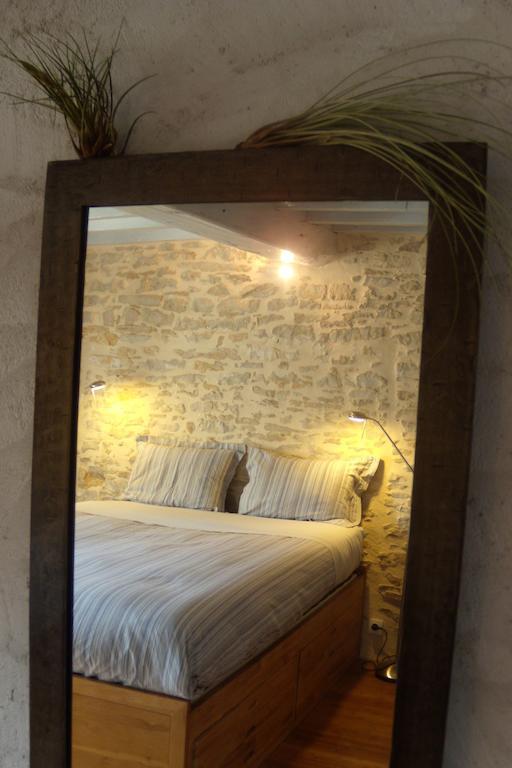 Bed and Breakfast La Bicyclette Fleurie Villemoirieu Номер фото